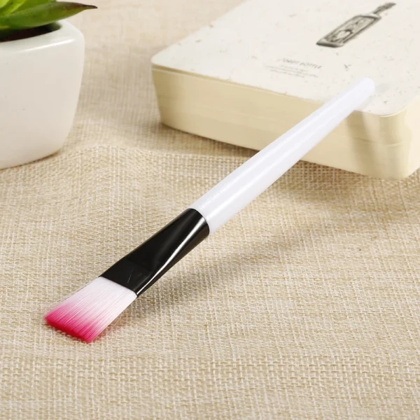 Soft Cosmetic Makeup Brush – Acrylic Handle Face & Foundation Applicator for Skincare & Beauty - Image 3